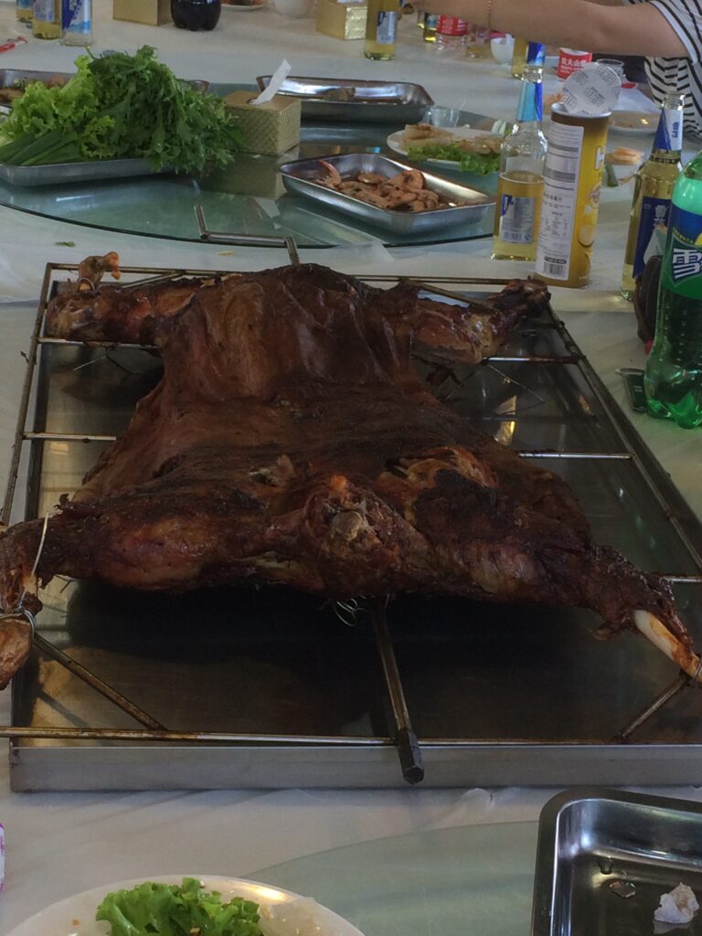 【大連料理】羊の丸焼き